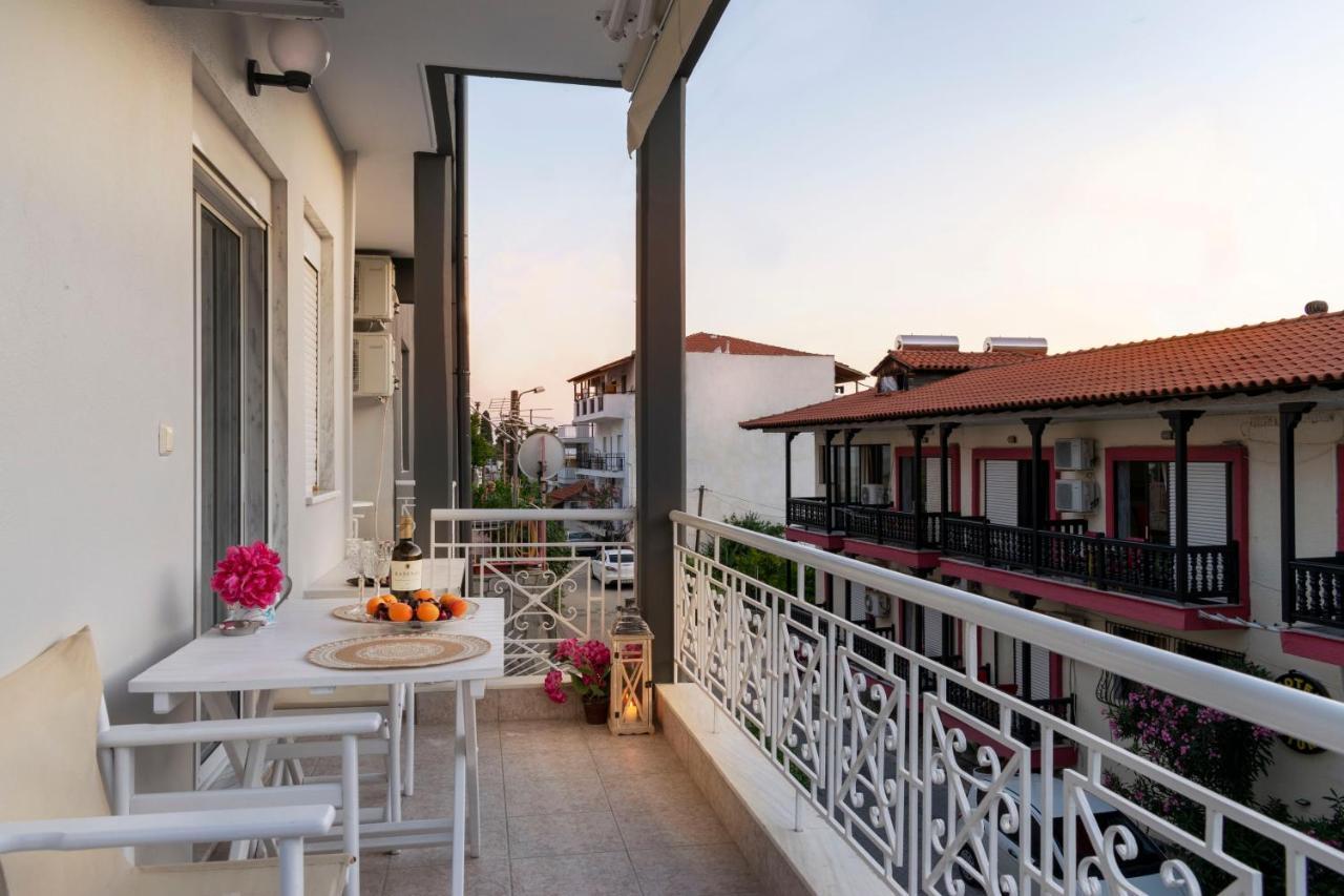Family Inn Apartments&Suites Неос-Мармарас Экстерьер фото