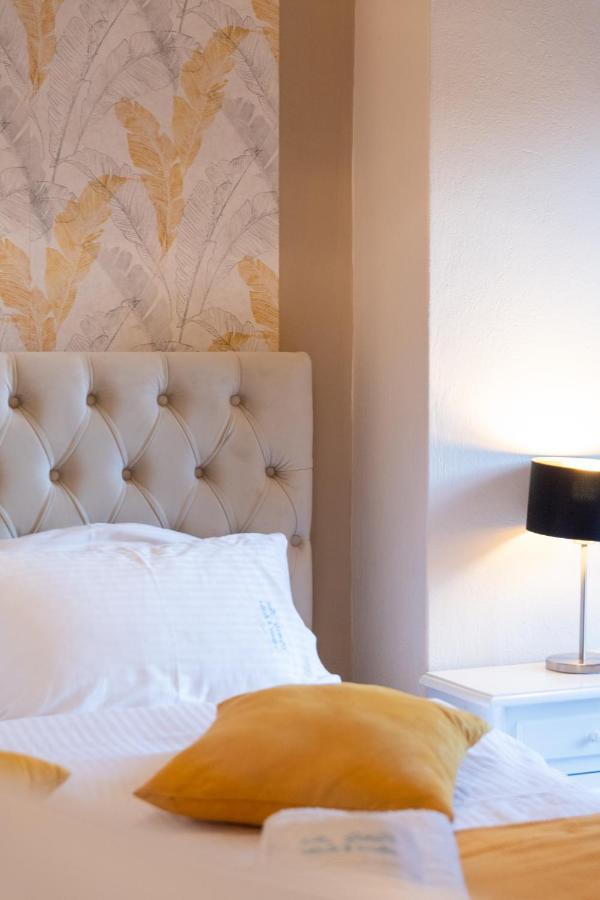 Family Inn Apartments&Suites Неос-Мармарас Экстерьер фото