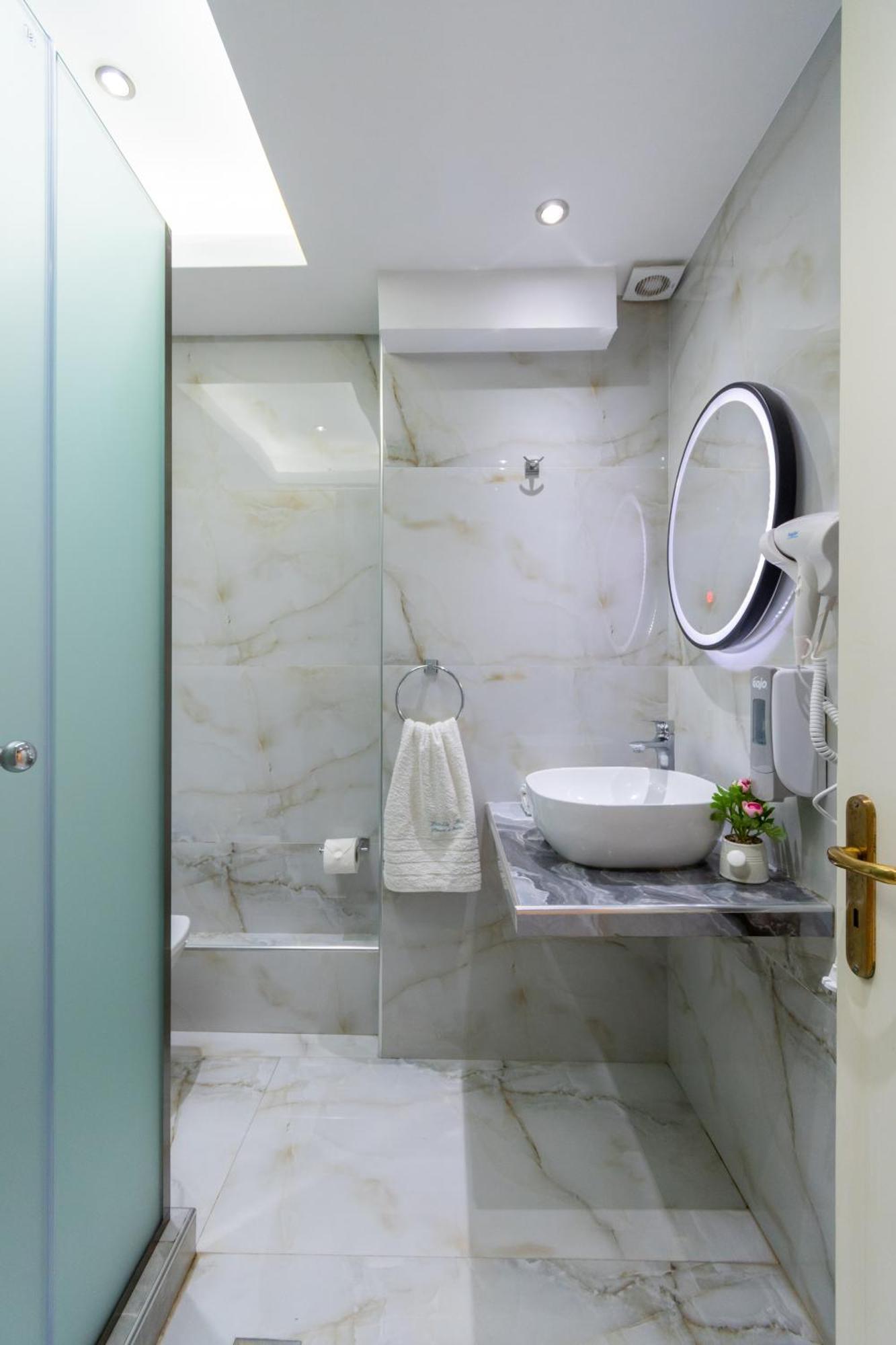 Family Inn Apartments&Suites Неос-Мармарас Экстерьер фото