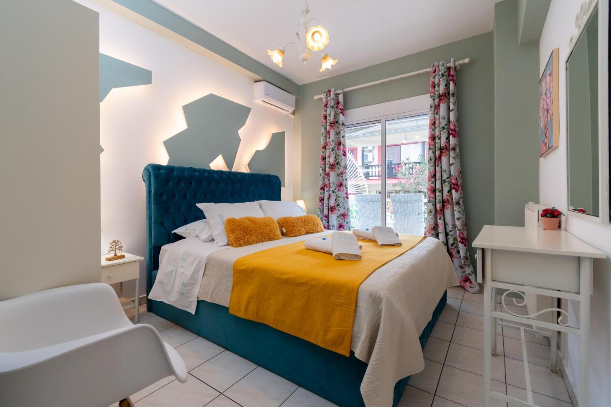Family Inn Apartments&Suites Неос-Мармарас Экстерьер фото