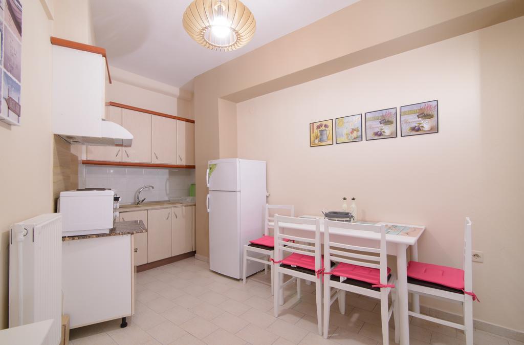 Family Inn Apartments&Suites Неос-Мармарас Экстерьер фото