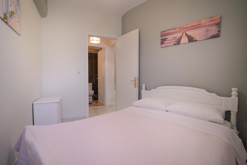 Family Inn Apartments&Suites Неос-Мармарас Экстерьер фото